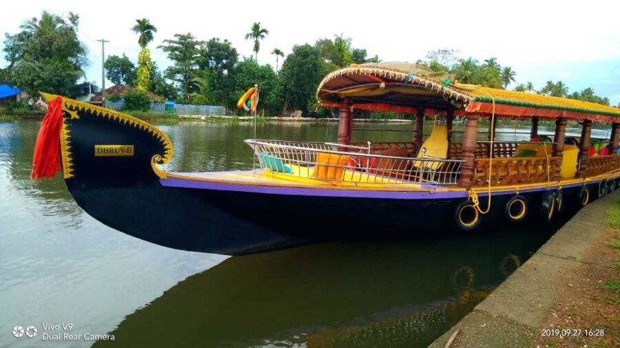 Cochin : Alleppey/Alappuzha Backwater Canoe (Shikara) Cruise - Three hours among canals, palms, and paddy fields