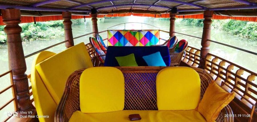 Cochin : Alleppey/Alappuzha Backwater Canoe (Shikara) Cruise - Returning to Cochin between 3:00 and 3:15 p.m.