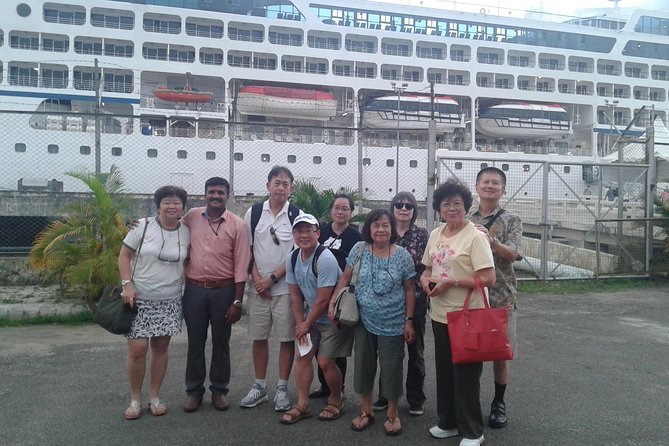 Cochin Private guided Tuk Tuk tours with pick up from cruise ships - Pardesi Synagogue and Jew Town