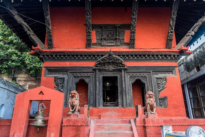 Cultural & Spiritual Trails of Old Town Varanasi Guided Walking Tour - Manikarnika Ghat and the reality of cremation