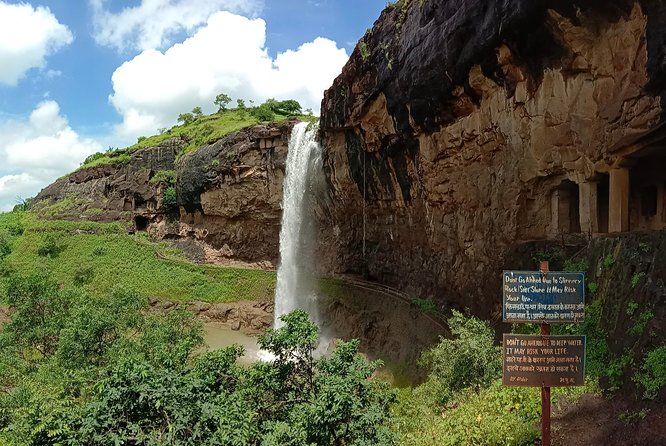 Day tour of Ajanta caves - An early breakfast leads to a long road day