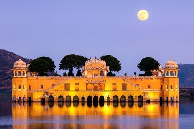 Day Tour Of Jaipur With Driver & Car - Amber Fort: two hours among sandstone and marble