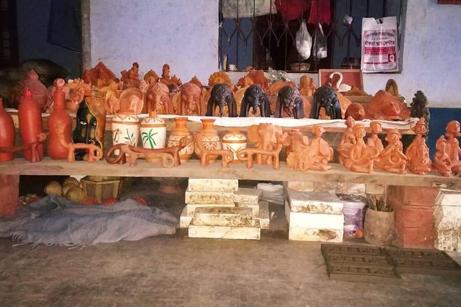 Day trip from Kolkata to Bishnupur for Terracotta Temples and Silk - Seeing Baluchuri silk take shape