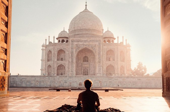 Day Trip to Taj Mahal and Agra from Chennai with Both Side Commercial Flights - What the $577 price really buys you