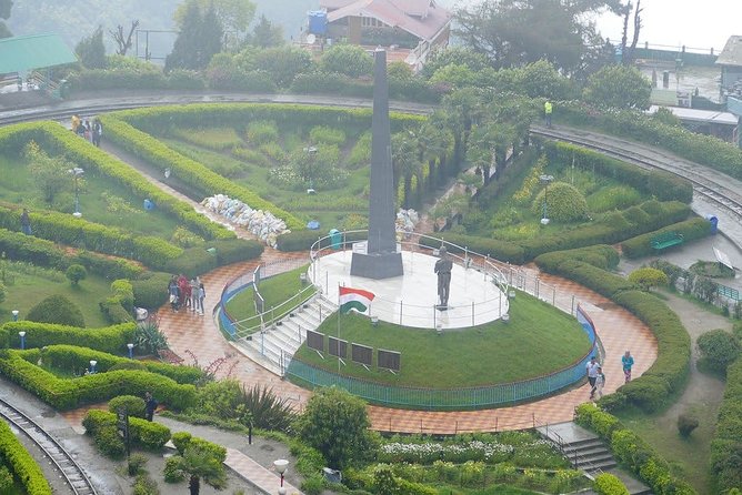 Day_Trippers (Darjeeling Full Day Tour). - Red Pandas, Snow Leopards, and the Himalayan Zoo