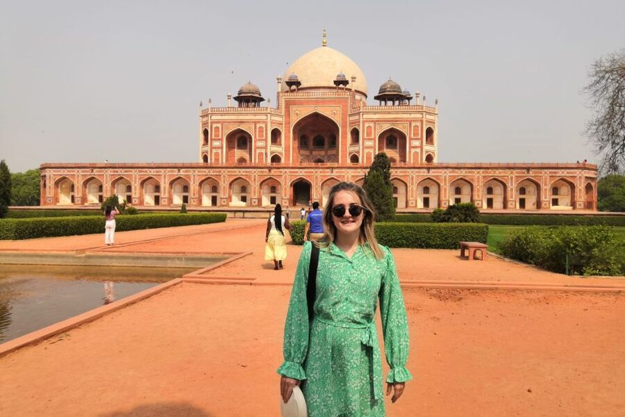Delhi: 2-Day Delhi & Taj Mahal Tour by Car - The evening drive to Agra is useful but long