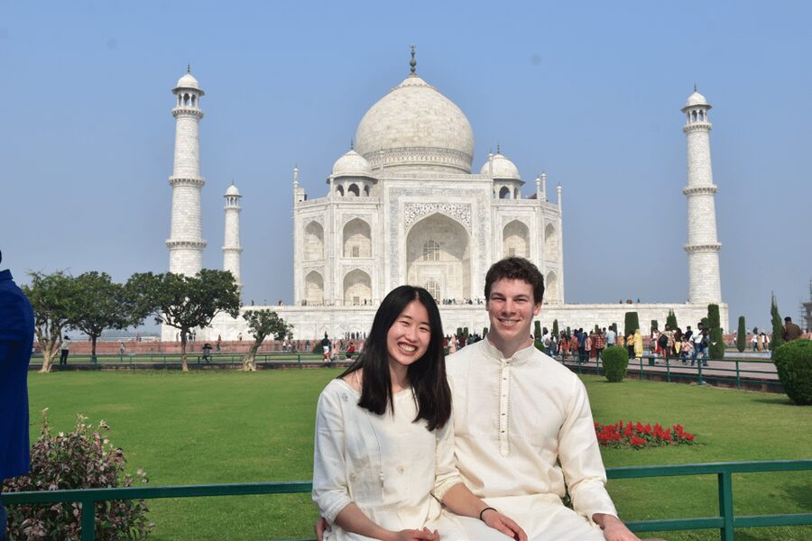 Delhi: Airport to Airport Layover Taj Mahal City Tour By Car - Lunch in a 5-star hotel