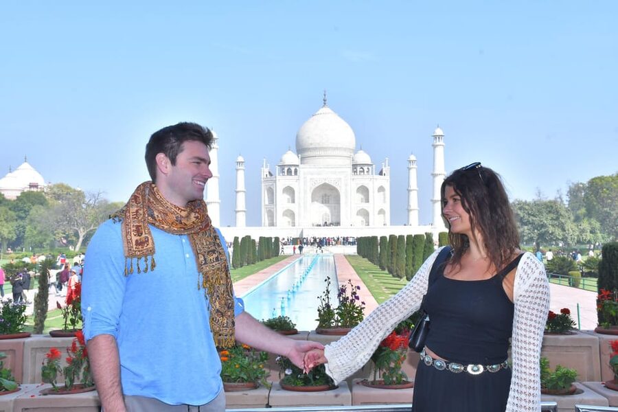 Delhi: Airport to Airport Layover Taj Mahal City Tour By Car - Language, comfort, and group size