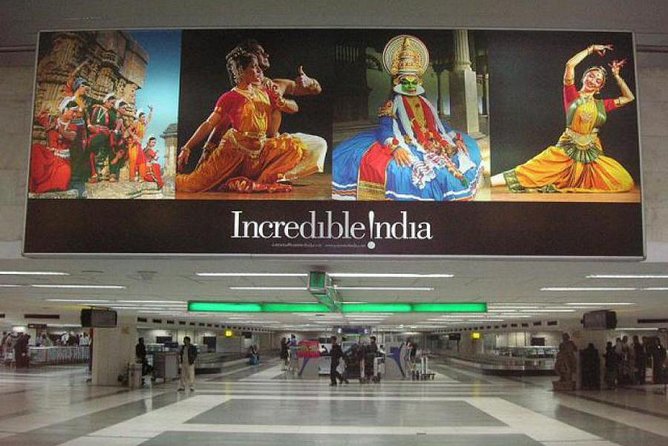 Delhi Airport Transfers : Budget Sedan and SUV Cabs - Landing at Indira Gandhi International Airport