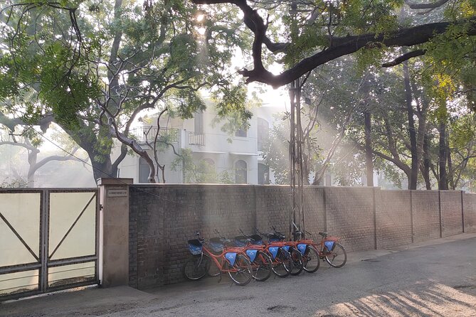 Delhi By Cycle & Old Delhi - Turkman Gate and the first glimpse of the old city