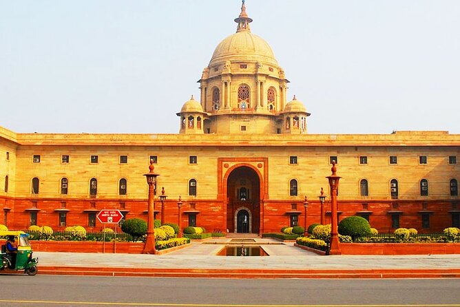 Delhi: Old and New Delhi Guided Full or Half-Day Tour - Jama Masjid gives the morning a grand start
