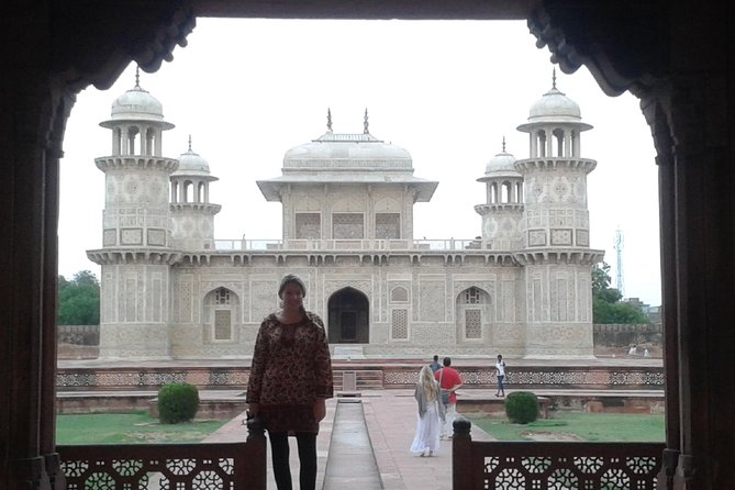 Delhi to Agra and Taj Mahal Private Day Trip by Express Train with Lunch - Why the express train makes Agra possible in one day