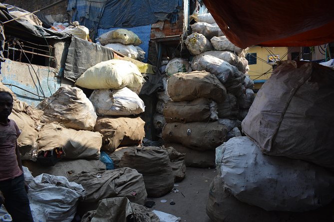 Dharavi slum tour in Mumbai by Female tour guides of the slum - Avoiding the voyeurism problem