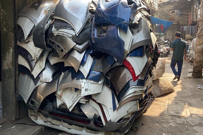 Dharavi Slum tour in Mumbai by local resident - The Dharavi-made goods shop