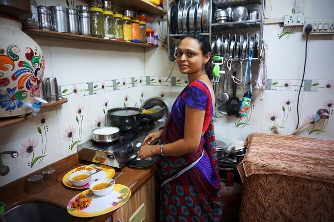 Dharavi Tour and Family Lunch - Getting there and continuing afterward
