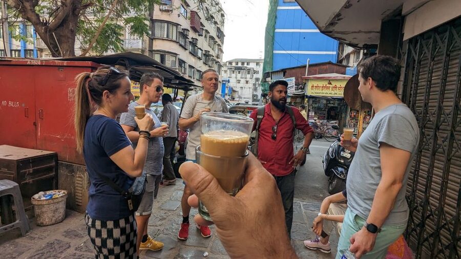 Discover Mumbai's street & beach with Vegetarian food tour - Why this Mumbai food tour works