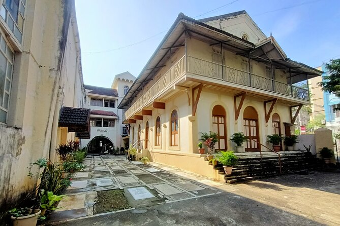 Discover the Hidden Gems of Bandra on an Engaging Walking Tour - Why Bandra makes a good walking tour