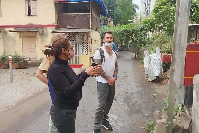 Discover the Hidden Gems of Bandra on an Engaging Walking Tour - Bandra Fort, the last stop above Mahim Bay