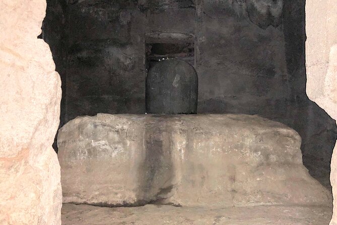 Elephanta Caves Mumbai Private Tour with Local Guide - Photo opportunities beyond the cave entrance