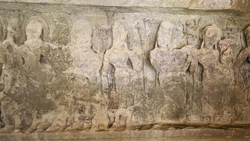 Elephanta caves tour in Mumbai - Group & Private Options - Starting at the Gateway of India