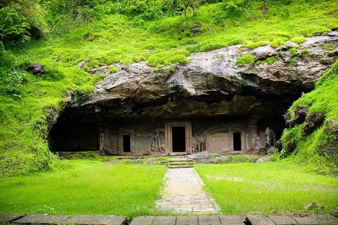 Elephanta Island Guided Tour - Starting near the Gateway of India at 9 a.m.