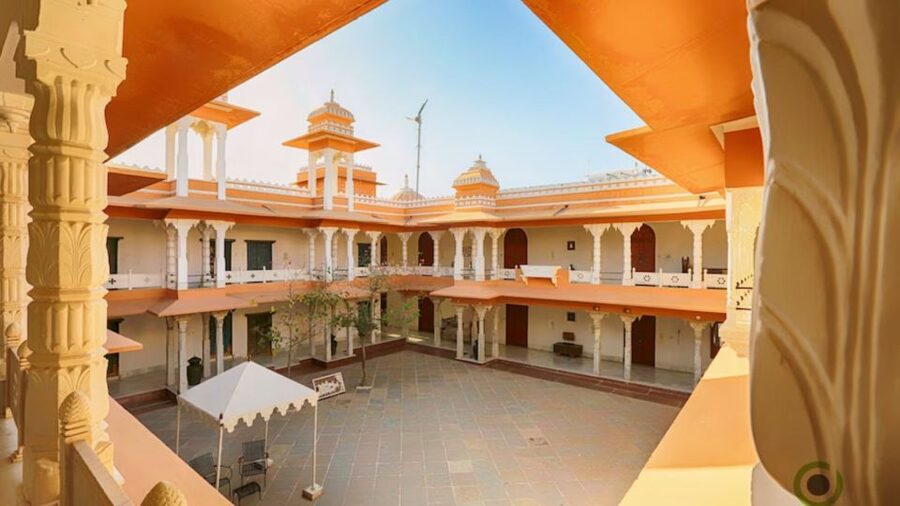 Experience Luxury: Private Museum, Vintage Car Ride - What the $104 price really buys you