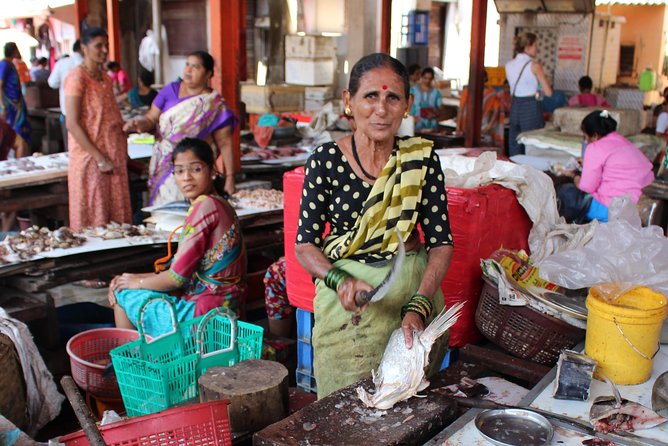 Experience the Off Beat and Alternative Tour of Mumbai! - Worli Sea Face and the old Koli fishing village