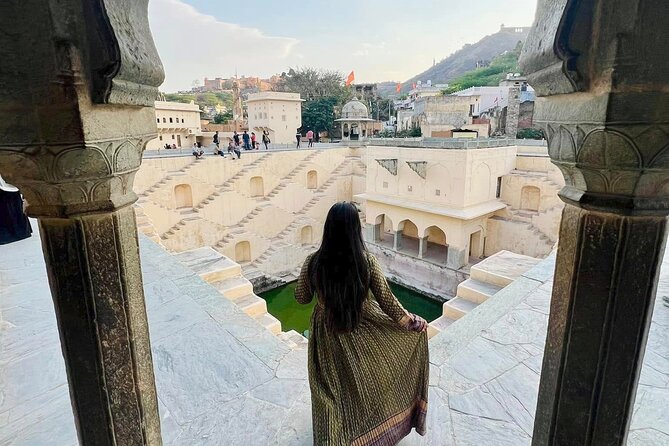Explore Full Day Jaipur Guided Tour by Car with Guide - Royal Gaitor offers a quieter pause