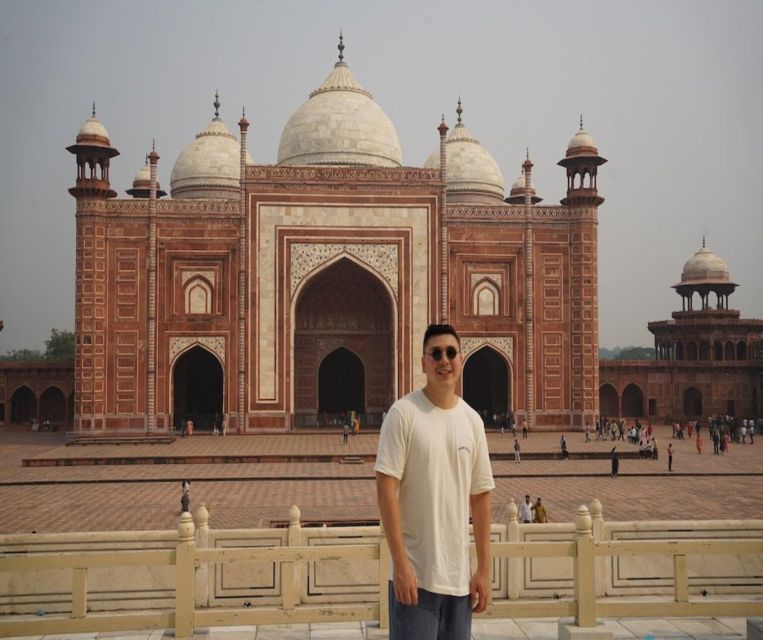 Fast-track entry into taj mahal with entrance included. - Why fast entry matters at the Taj Mahal