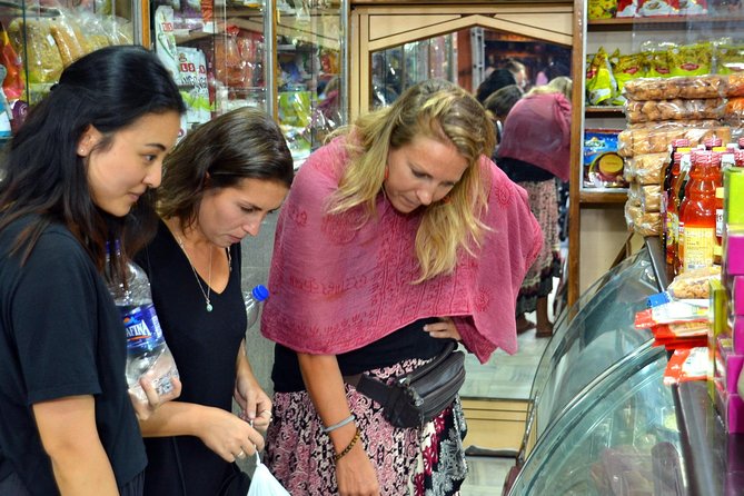 Food Tour and Eat like Locals - Sweet Stops That Finish the Meal