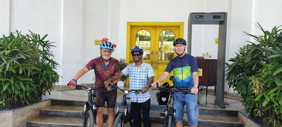 Fort Kochi Heritage Day Cycling Tour - The Chinese Fishing Nets set the tone