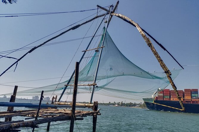 Fort Kochi Tuk-Tuk Sightseeing Tour with Local Guide - Jew Town and the Cochin spice market