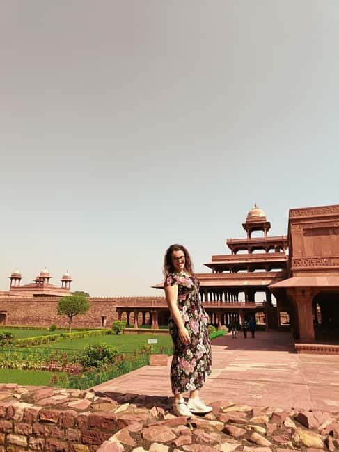 From Agra: Fatehpur Sikri Private Tour - Diwan-i-Khas reveals the Mughal court
