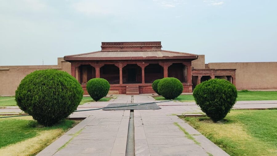 From Agra : Fatehpur Sikri Sightseeing by Private Car - The palace courtyards reveal Akbar’s working city