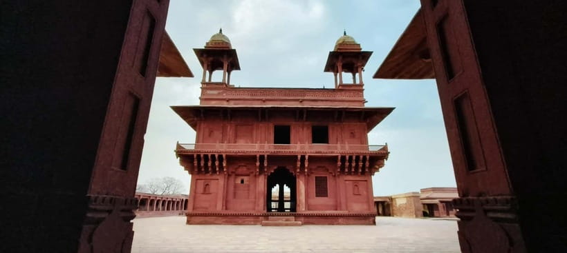 From Agra : Fatehpur Sikri Sightseeing by Private Car - Is a $5 private tour really good value?