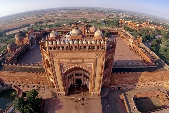 From Agra: Private Fatehpur Sikri Tour sightseeing All Inclusive - The mosque and the question of the cloth donation