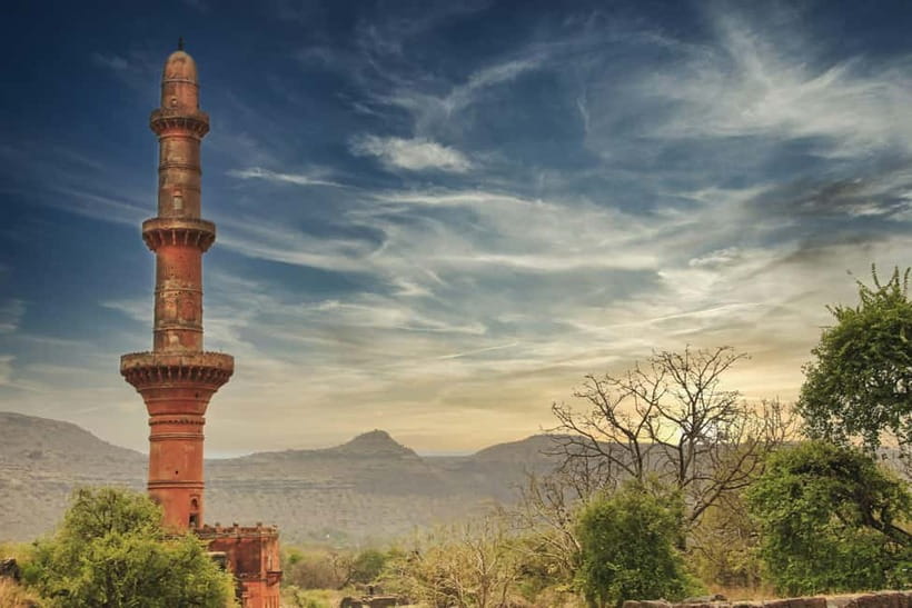 From Aurangabad: 2-Day Ajanta and Ellora Caves Private Tour - Guide or driver only?