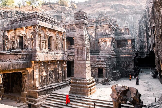 From Aurangabad: 3-Day Tour of Shirdi Sai Baba, Ajanta, & Ellora. - Day One: Shirdi Sai Baba and a Long Sacred Day