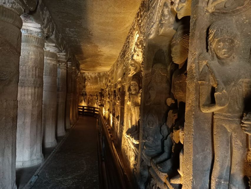 From Aurangabad: Ajanta & Ellora Day Tour with All Inclusion - Ellora Caves and the scale of Kailasa Temple