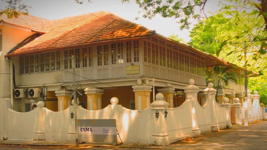 From Cochin: Fort Kochi and Mattancherry Sightseeing Tour - What the guide adds to the experience
