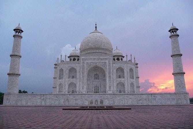 From Delhi : 3 Day Private Luxury Golden Triangle Tour By Car - The road to Jaipur