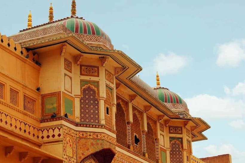 From Delhi: All-Inclusive Same-Day Jaipur Tour By Car Tour - Guides, drivers, and the private-car advantage