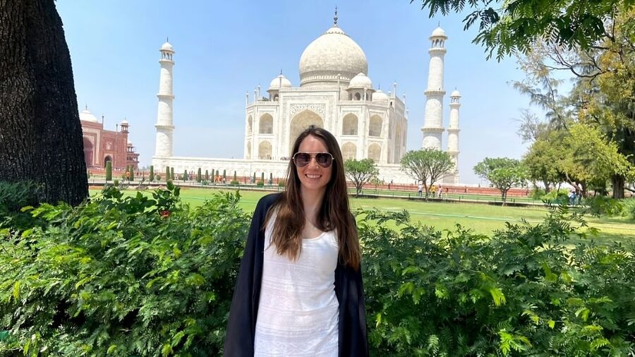 From Delhi: All-Inclusive Taj Mahal Day Tour with transfers - The service quality you can reasonably expect