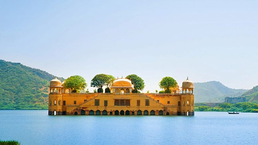 From Delhi: Jaipur Day Trip by Fast Train or Private Car - Hawa Mahal and the Pink City sights