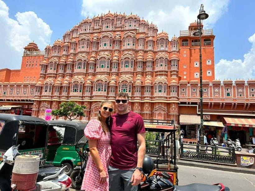 From Delhi: Jaipur Private Guided Day Tour - Lunch gives the middle of the day a pause