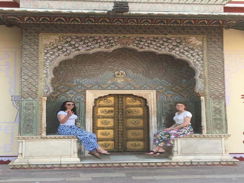 From Delhi: Jaipur Private Guided Day Tour - Jal Mahal is a quick photo stop