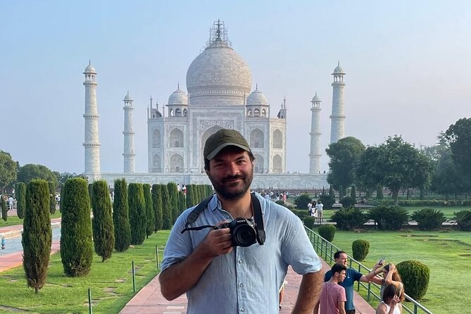 From Delhi: Luxury Group tour of Agra by Car- TOP RATED TOUR - Agra Fort and the Mughal court