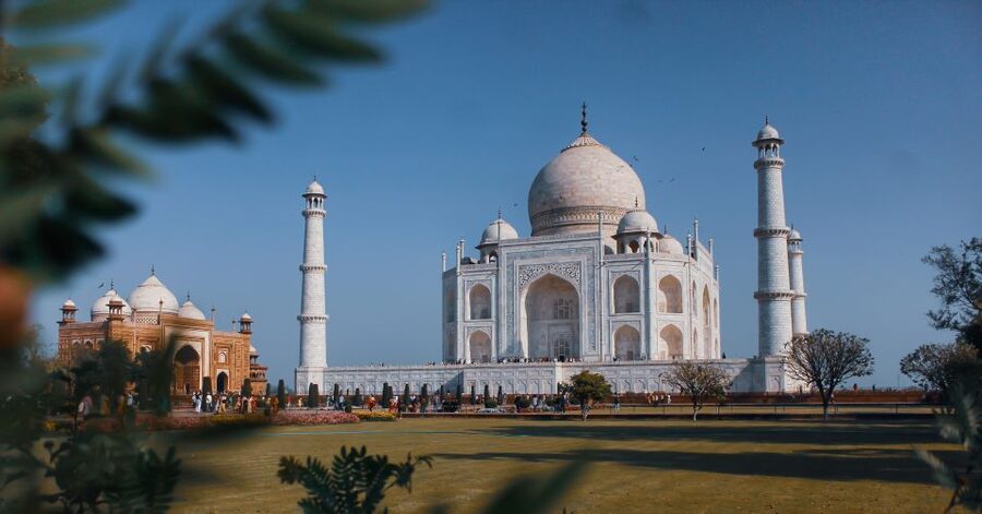 From Delhi: Overnight Taj Mahal & Agra City Tour by Car - What the private format really adds