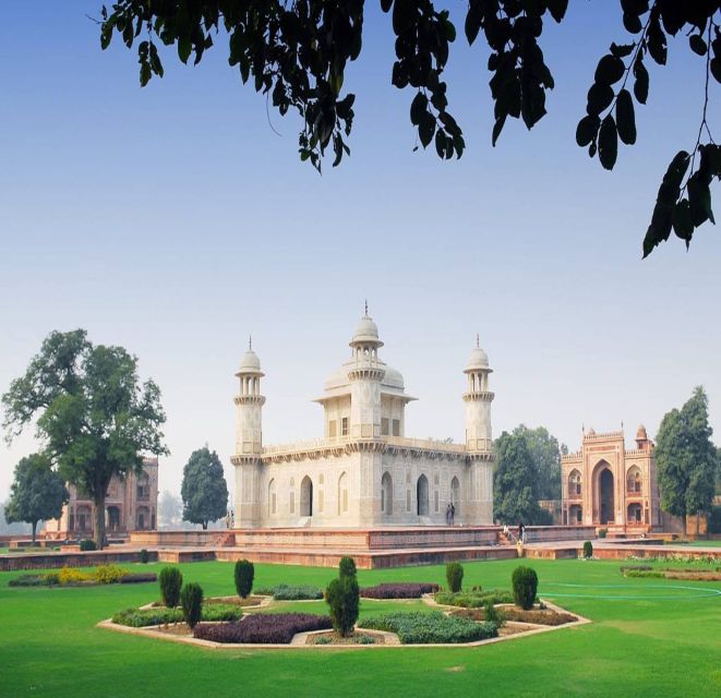 From Delhi: Private 2-Day Golden Triangle Agra & Jaipur Tour - Agra Fort tells the imperial story