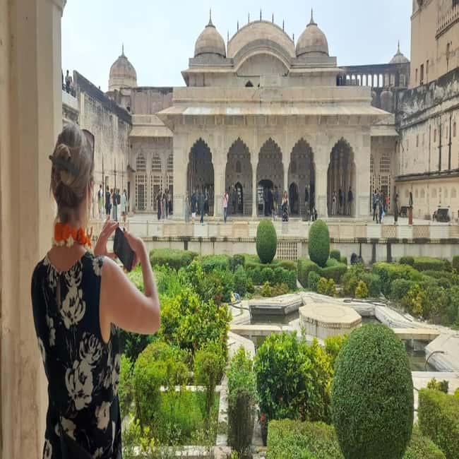 From Delhi: Private 2-Day Golden Triangle Agra & Jaipur Tour - City Palace and the heart of Jaipur